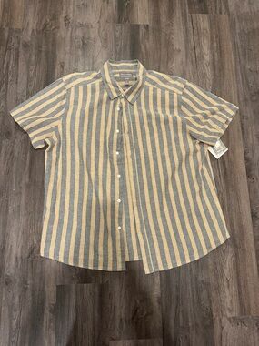 Falls Creek Short Sleeve Button-Up Shirt in Yellow and Gray Stripes
